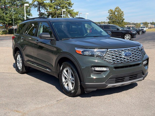 Used 2023 Ford Explorer XLT w/ Equipment Group 202A AWD/4WD image 21