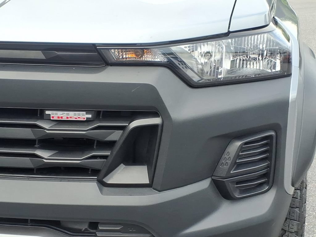 Certified 2025 Chevrolet Colorado Trail Boss AWD/4WD image 8