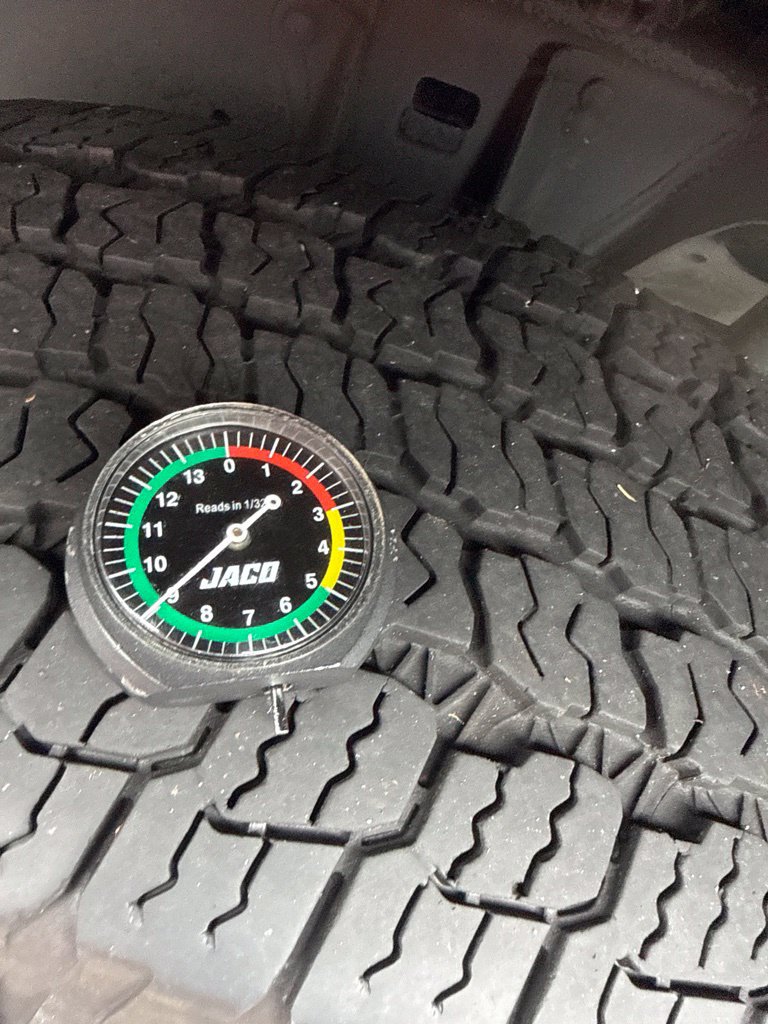 Used 2022 Toyota Tacoma TRD Off-Road AWD/4WD image 9
