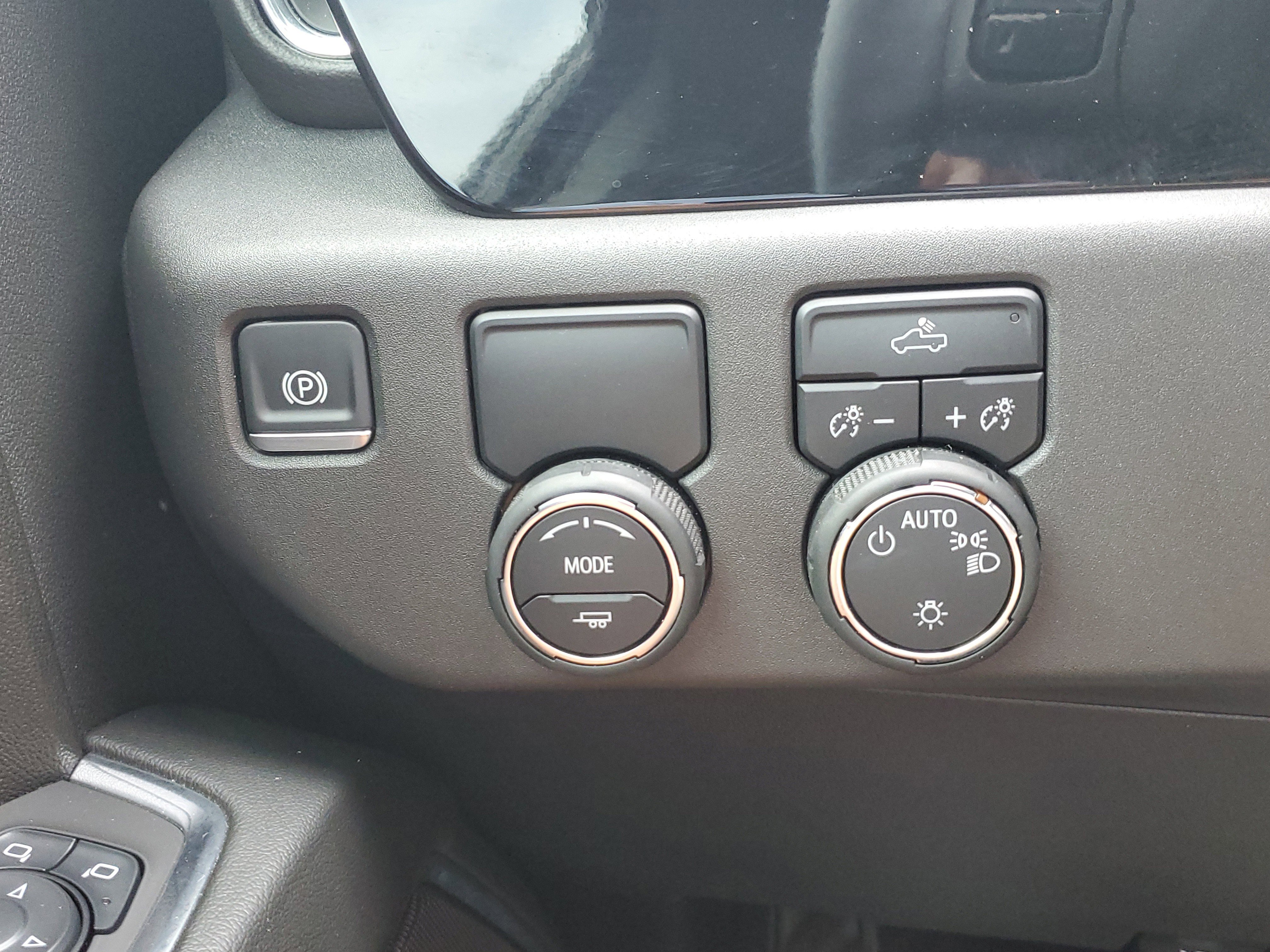 Used 2025 Chevrolet Silverado 1500 LT image 24