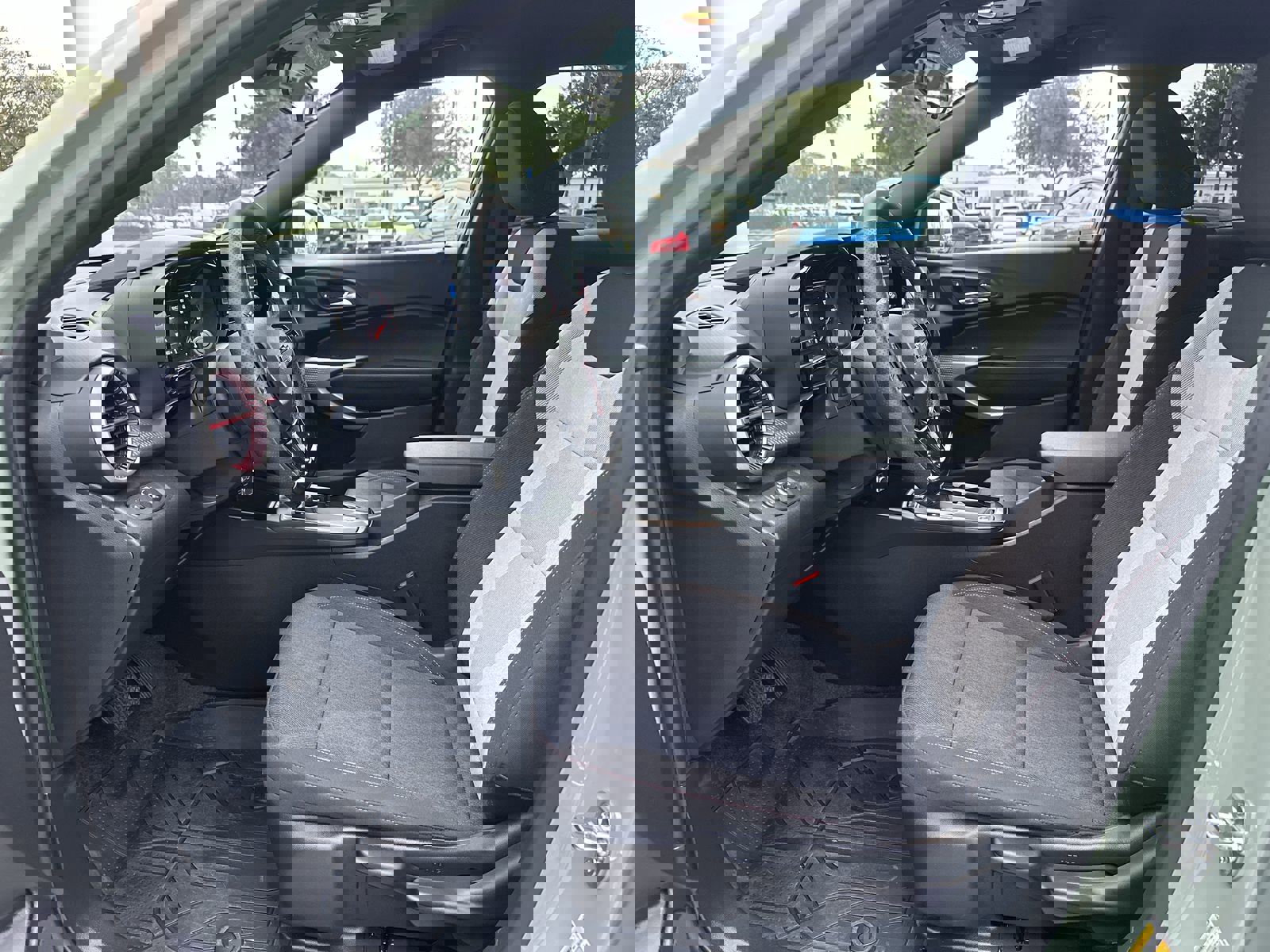 Certified 2024 Chevrolet Trax RS w/ Driver Confidence Package image 16