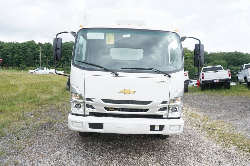 New 2024 Chevrolet Low Cab Forward 4500 XD RWD image 15