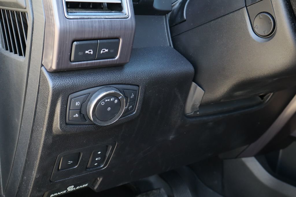 Used 2020 Ford F250 Limited image 12
