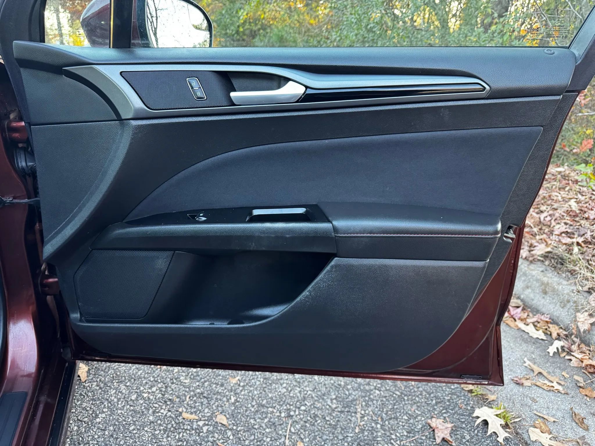 Used 2016 Ford Fusion SE w/ Equipment Group 201A image 11