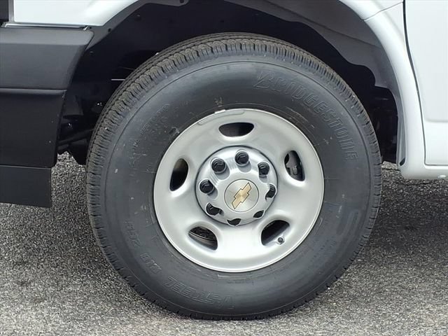 New 2025 Chevrolet Express 2500 RWD image 8