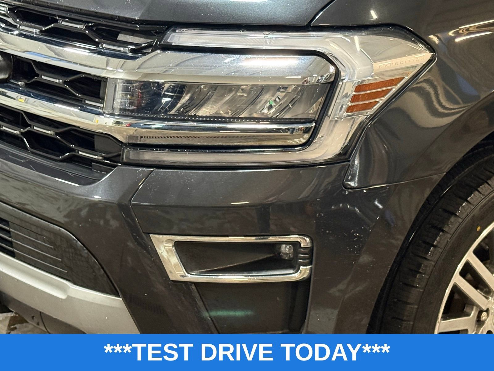 Used 2024 Ford Expedition Limited AWD/4WD image 10
