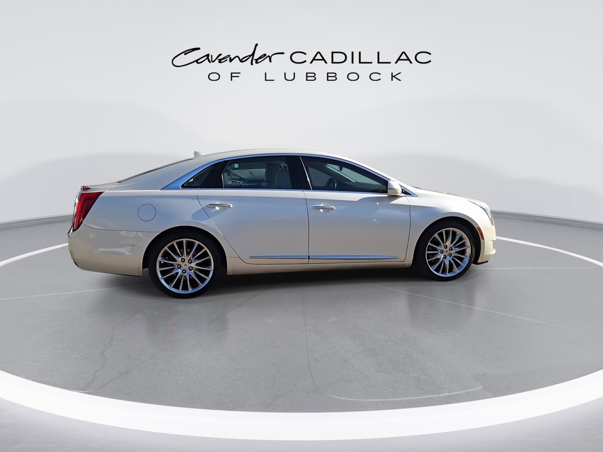 Used 2013 Cadillac XTS Platinum AWD/4WD image 9