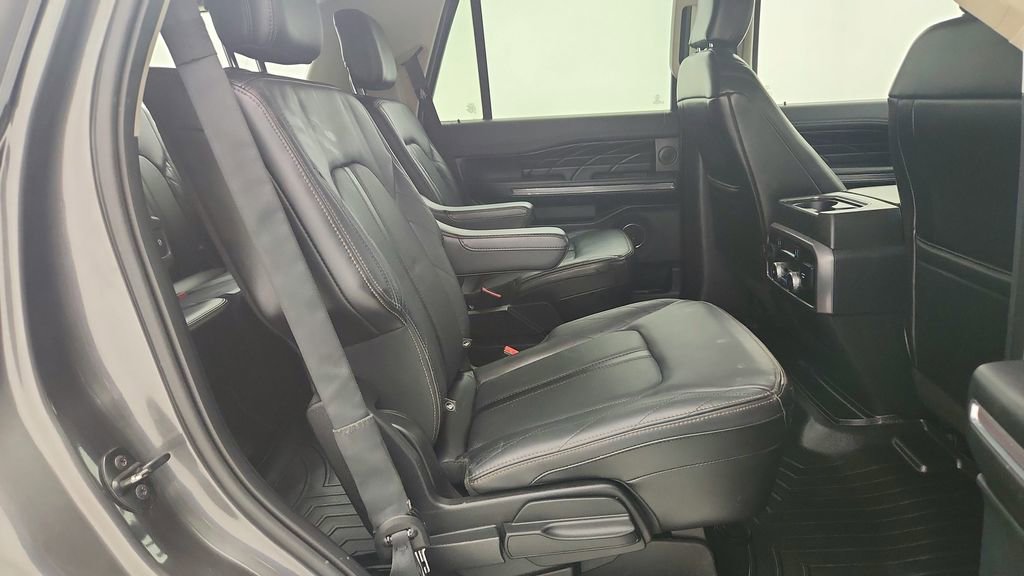 Used 2019 Ford Expedition Platinum AWD/4WD image 36