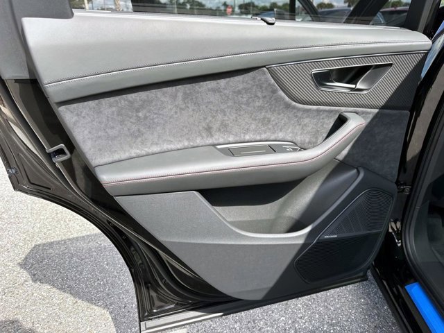 New 2026 Audi SQ7 Prestige image 12