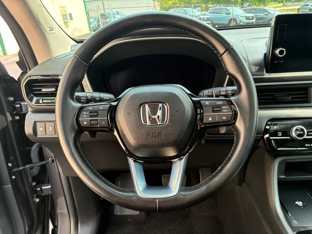 Used 2023 Honda Pilot Touring image 15