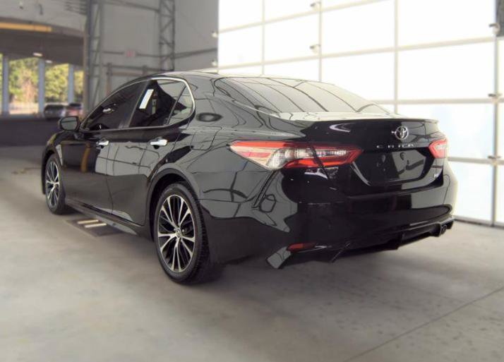 Used 2019 Toyota Camry SE FWD image 3
