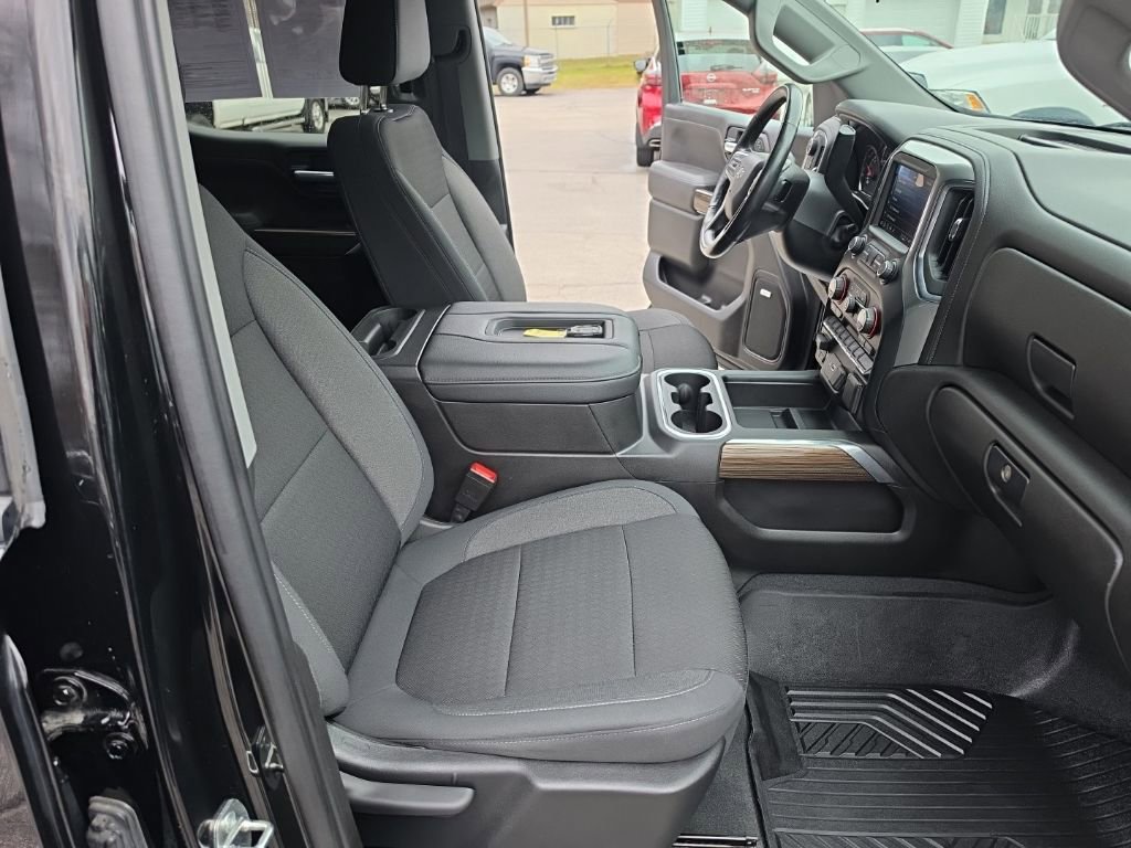 Used 2021 Chevrolet Silverado 1500 RST image 29