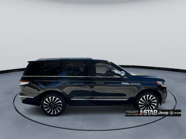 Used 2024 Lincoln Navigator Black Label AWD/4WD image 3