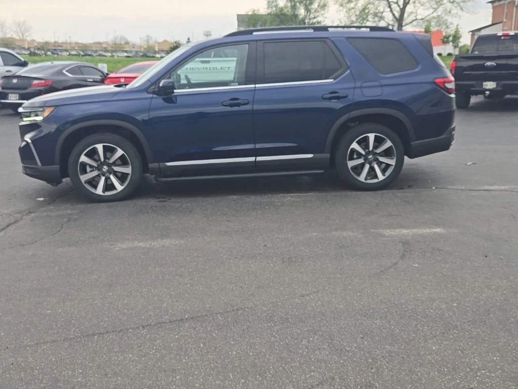 Used 2024 Honda Pilot Elite image 4