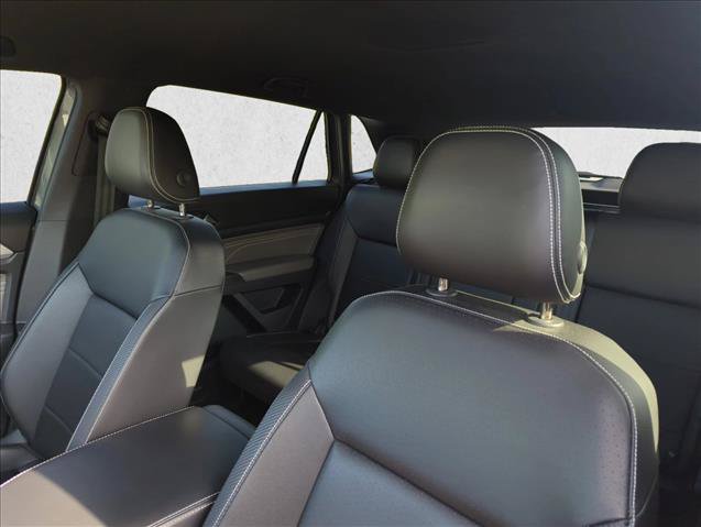 Used 2023 Volkswagen Atlas Cross Sport SE FWD image 27