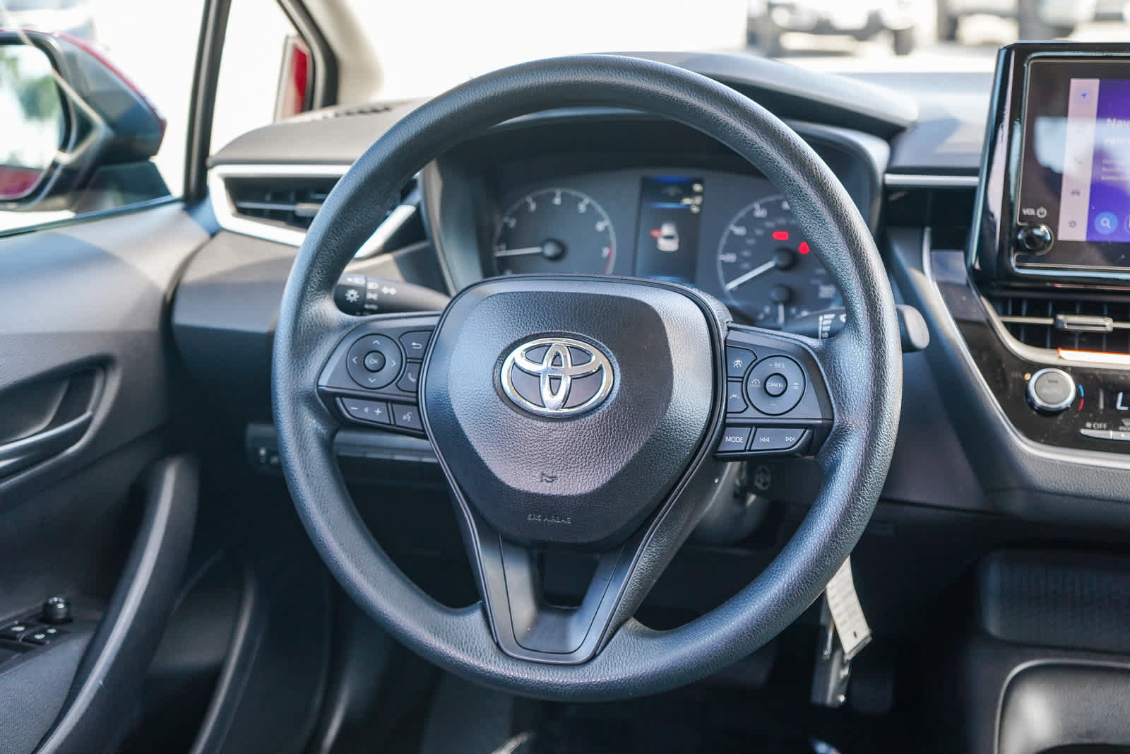 Certified 2025 Toyota Corolla LE FWD image 17