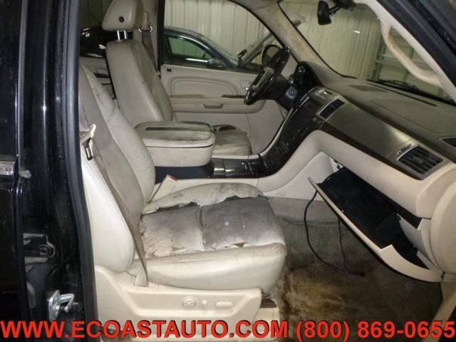 Used 2007 Cadillac Escalade ESV AWD w/ Climate Package image 10
