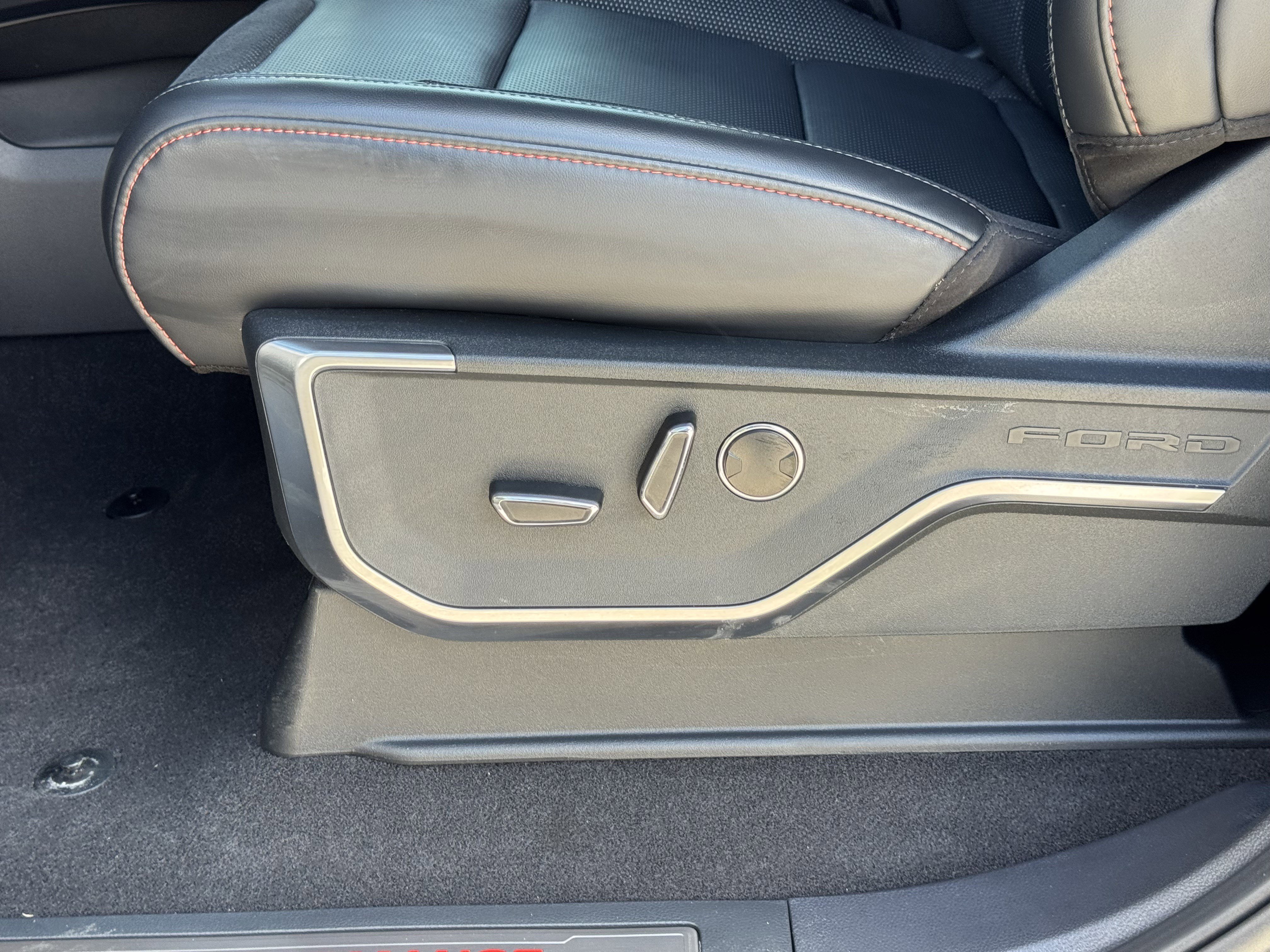 Certified 2025 Ford F150 Raptor image 18