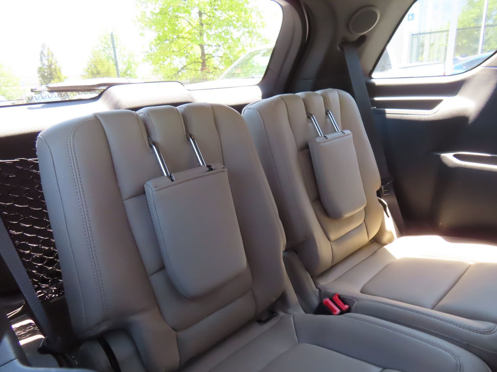 Used 2015 Ford Explorer Limited w/ Equipment Group 302A AWD/4WD image 39
