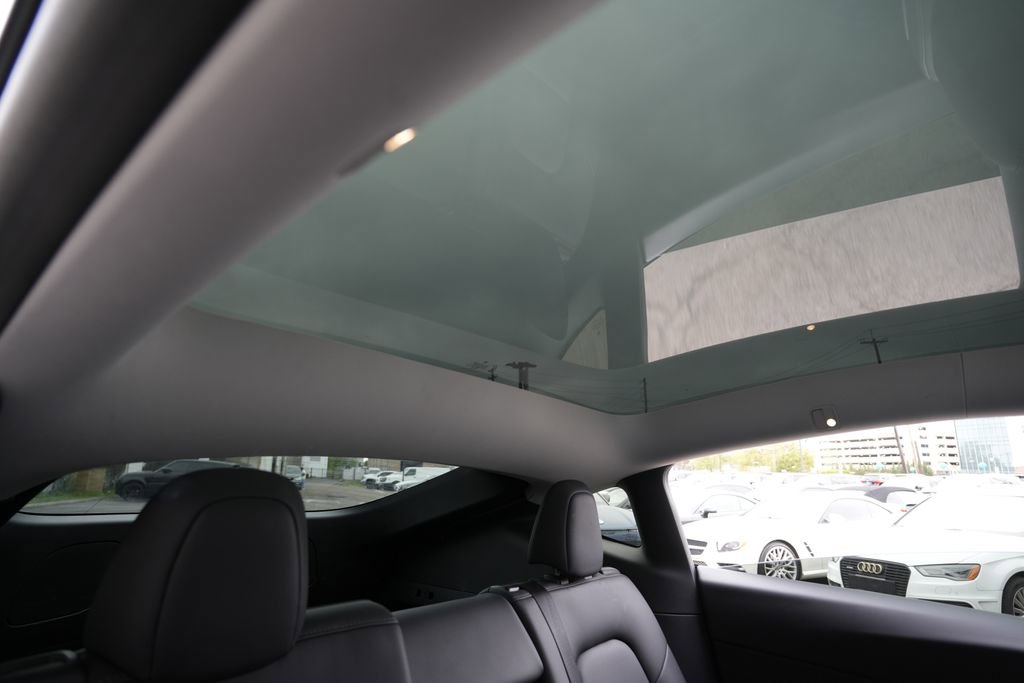 Used 2020 Tesla Model Y Performance image 31