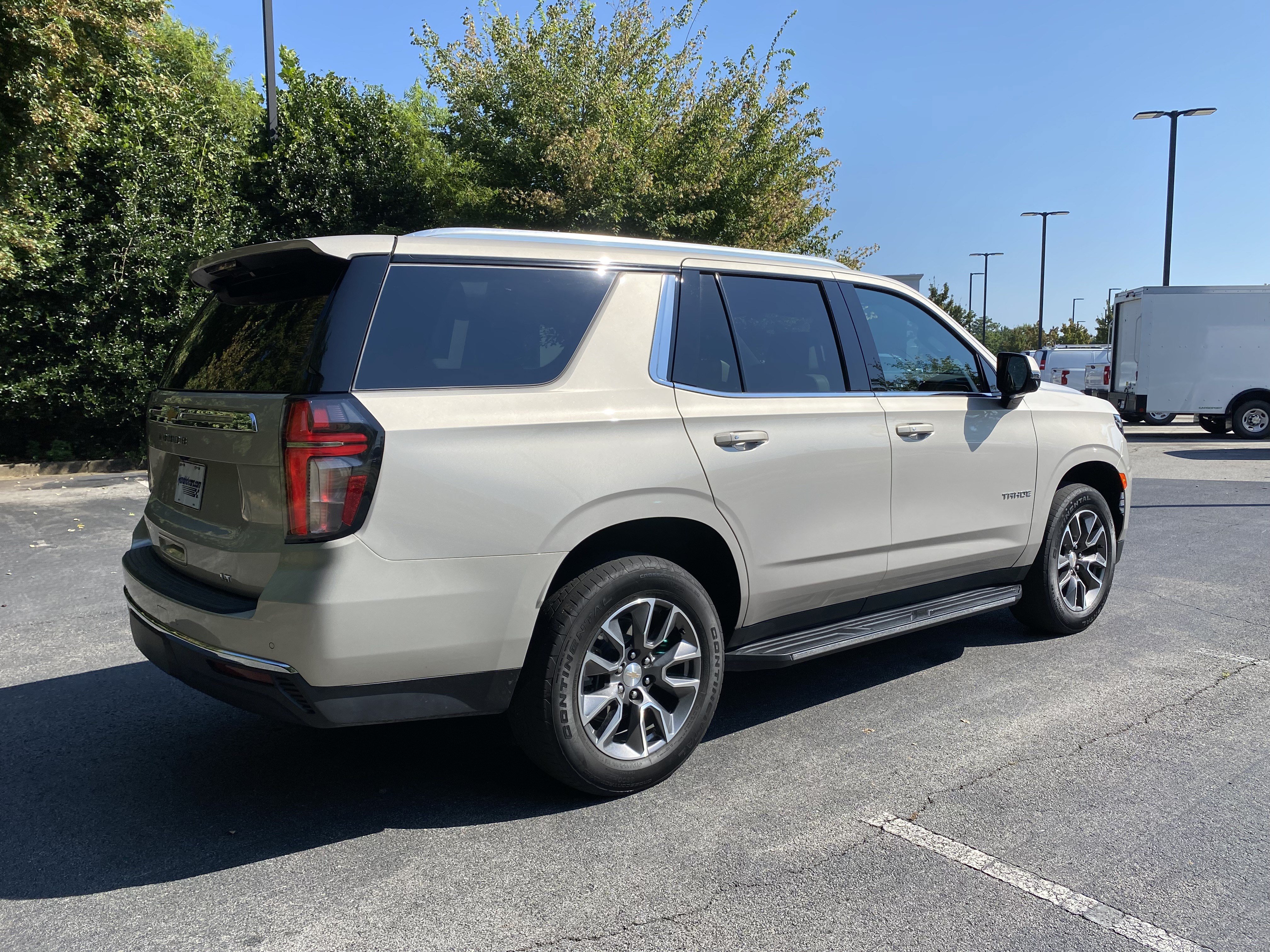 Used 2023 Chevrolet Tahoe LT w/ Luxury Package RWD image 9
