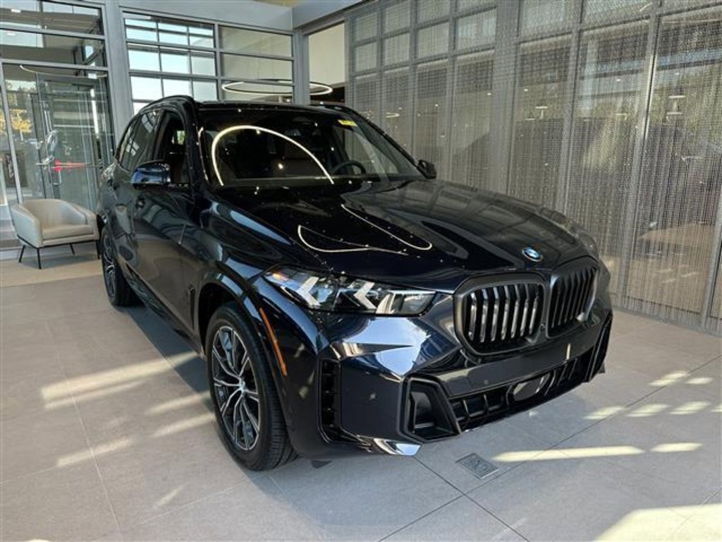 New 2026 BMW X5 xDrive40i w/ M Sport Package