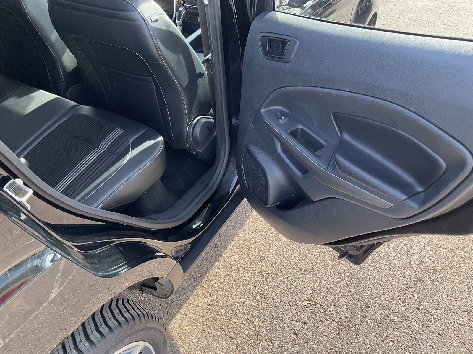 Used 2020 Ford EcoSport SES image 17