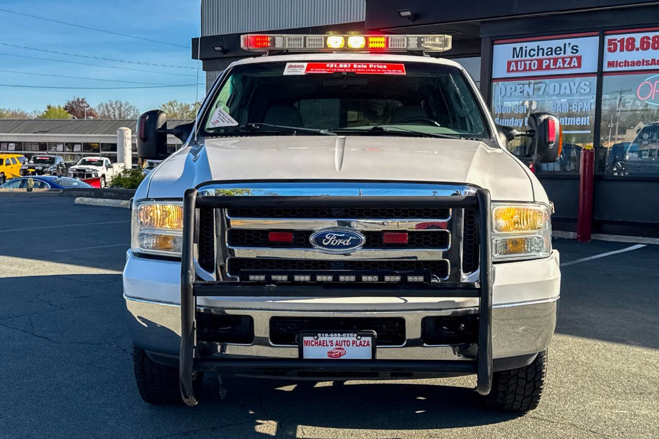 Used 2005 Ford Excursion XLT AWD/4WD image 9