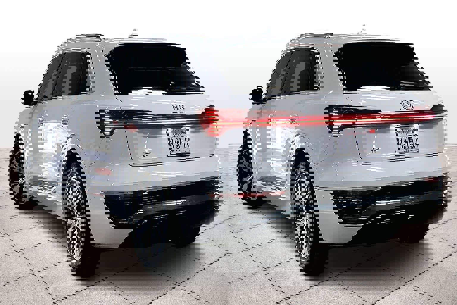 Used 2024 Audi Q8 e-tron Premium Plus w/ Premium Plus Package image 15