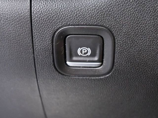 Used 2020 Chevrolet Silverado 2500 LT w/ All Star Edition image 37