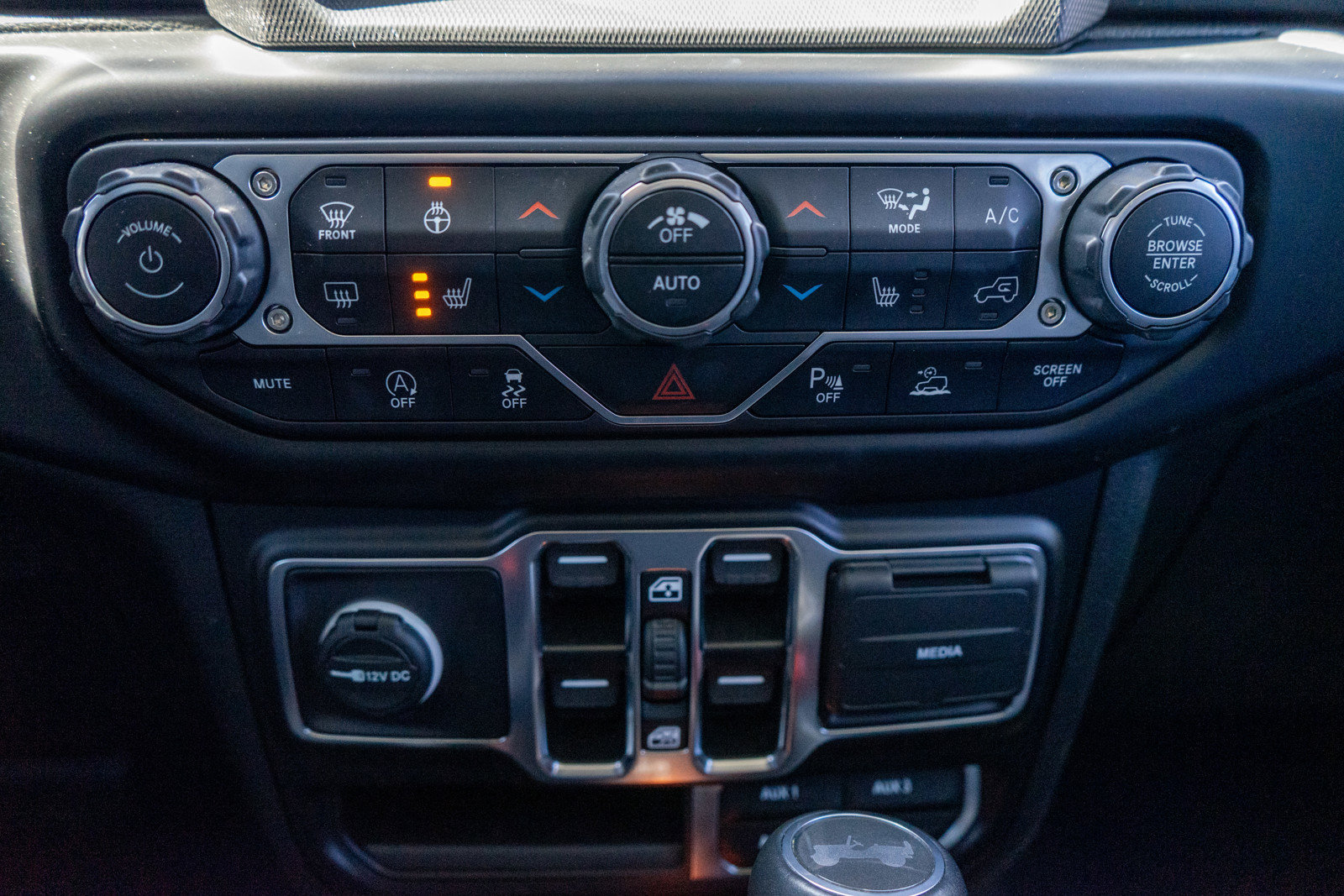Used 2022 Jeep Wrangler Unlimited Sahara AWD/4WD image 20