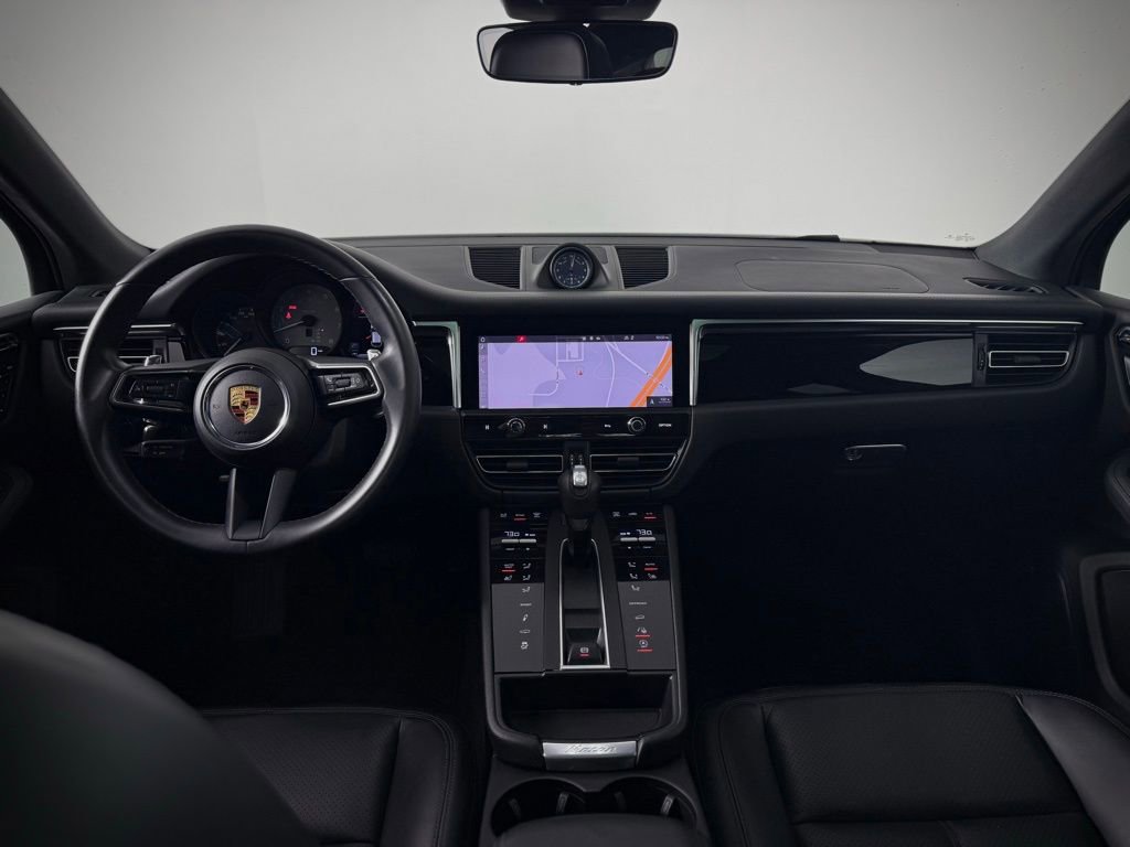 Certified 2022 Porsche Macan S AWD/4WD image 22