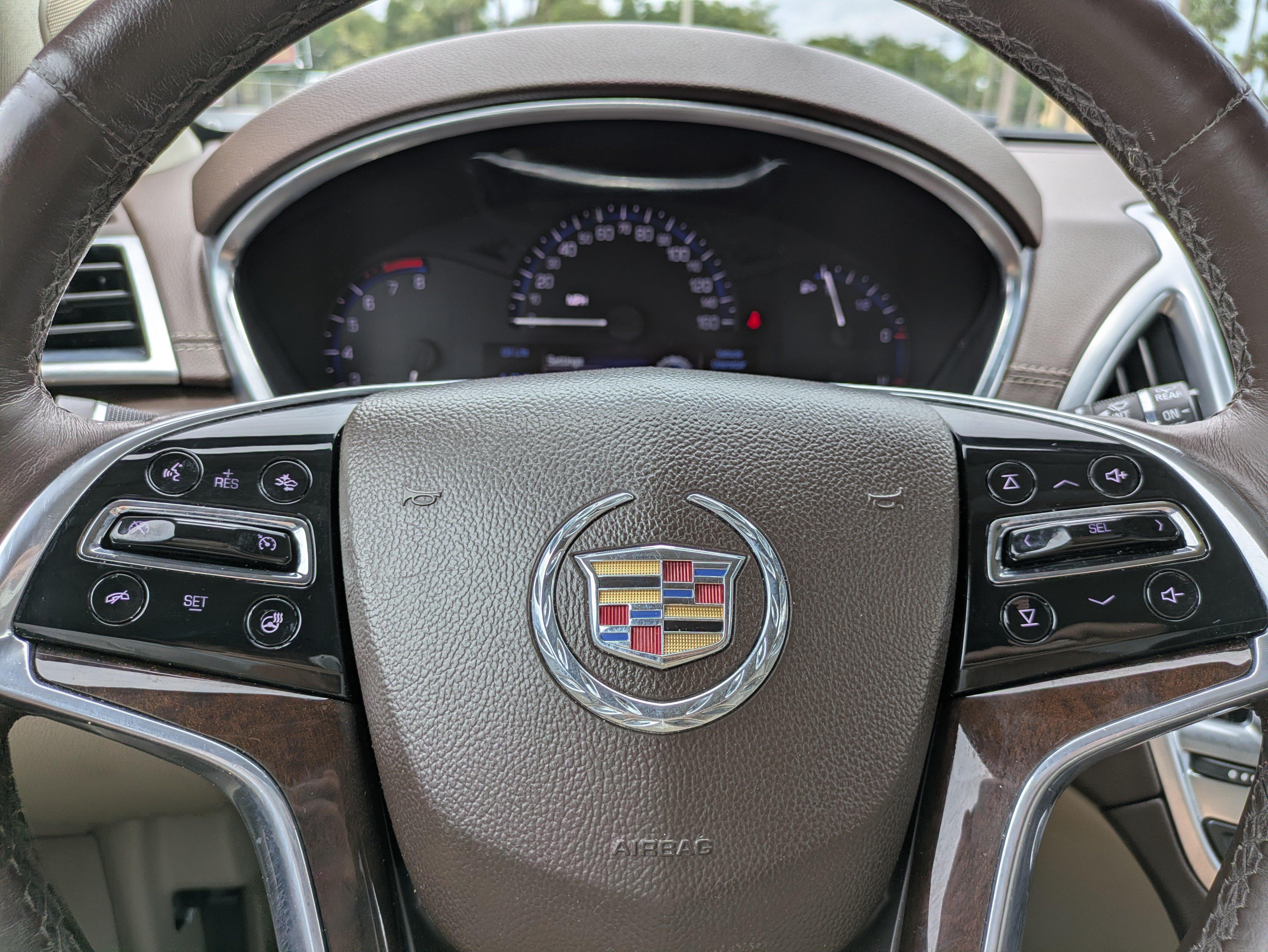 Used 2016 Cadillac SRX Luxury w/ Driver Awareness Package AWD/4WD image 23