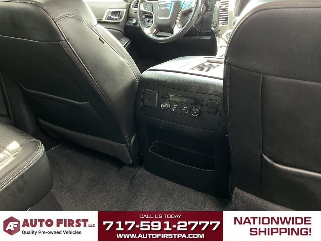 Used 2020 GMC Yukon Denali w/ Denali Premium Package AWD/4WD image 13
