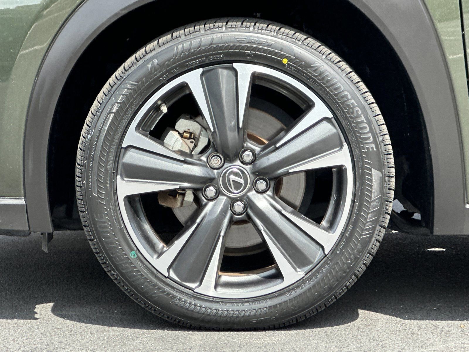 Used 2019 Lexus UX 200 w/ Premium Package image 32