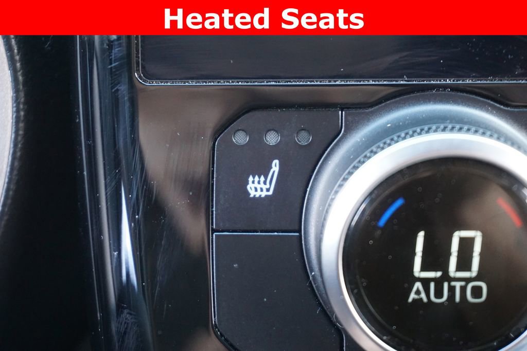 Used 2023 Toyota Highlander XLE AWD/4WD image 7