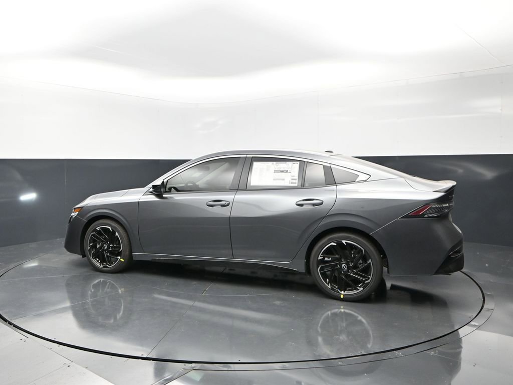 New 2026 Nissan Sentra SR w/ Floor Mat Package FWD image 2