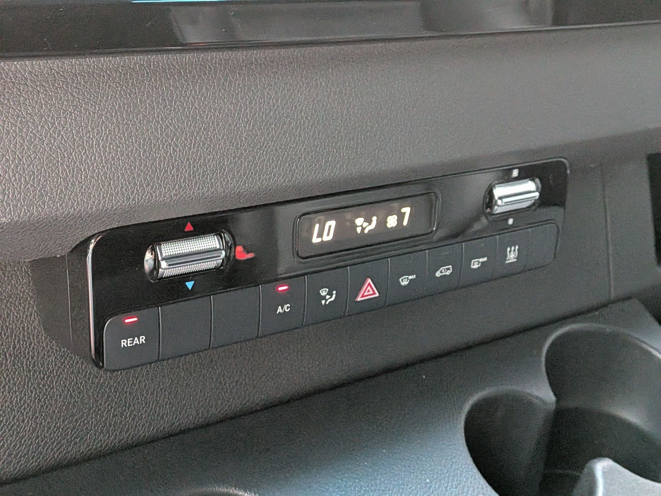 Used 2024 Mercedes-Benz Sprinter 2500 image 22