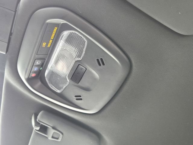 Used 2024 Chevrolet Trax RS FWD image 25