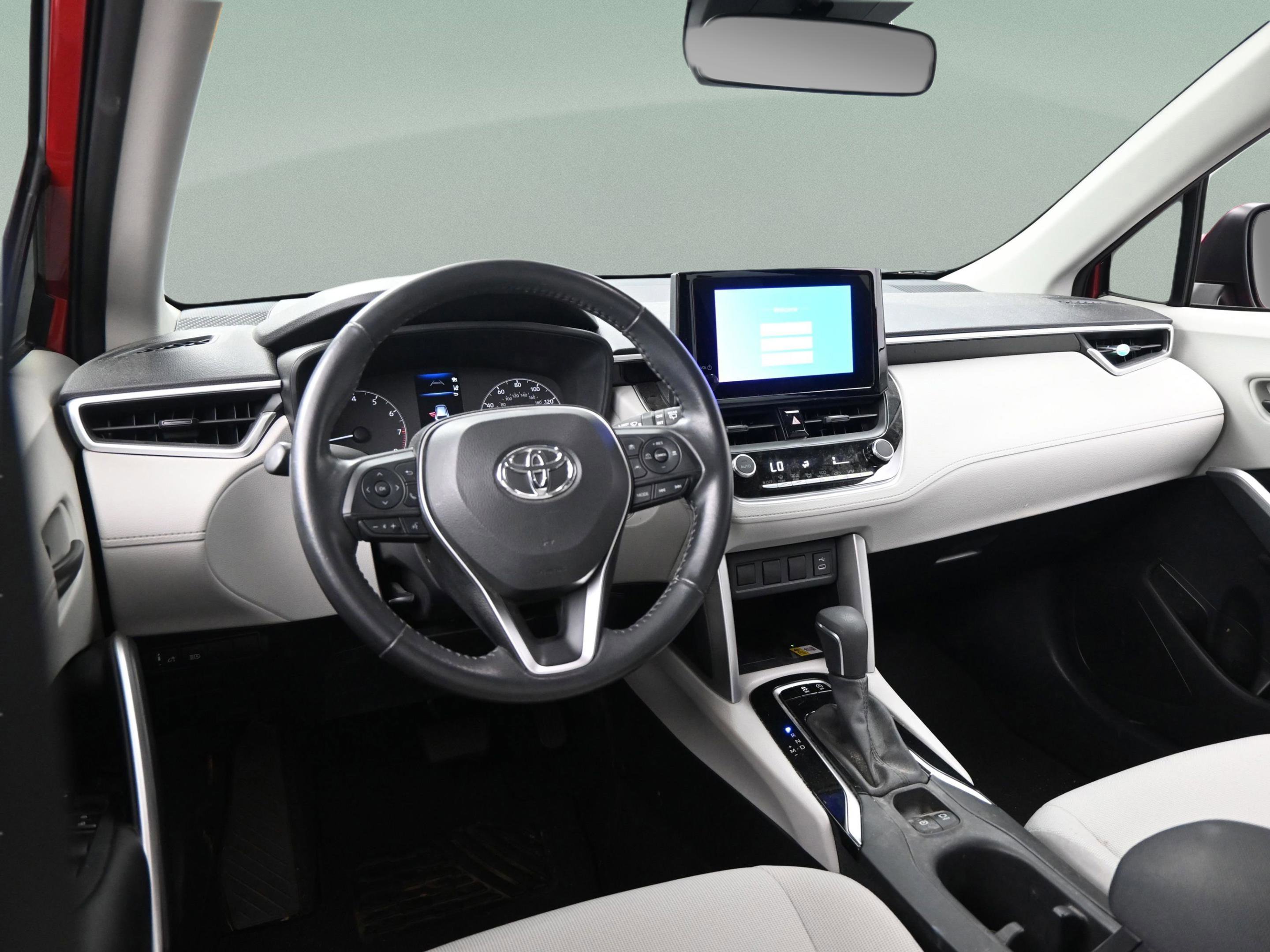 Certified 2023 Toyota Corolla Cross LE image 35