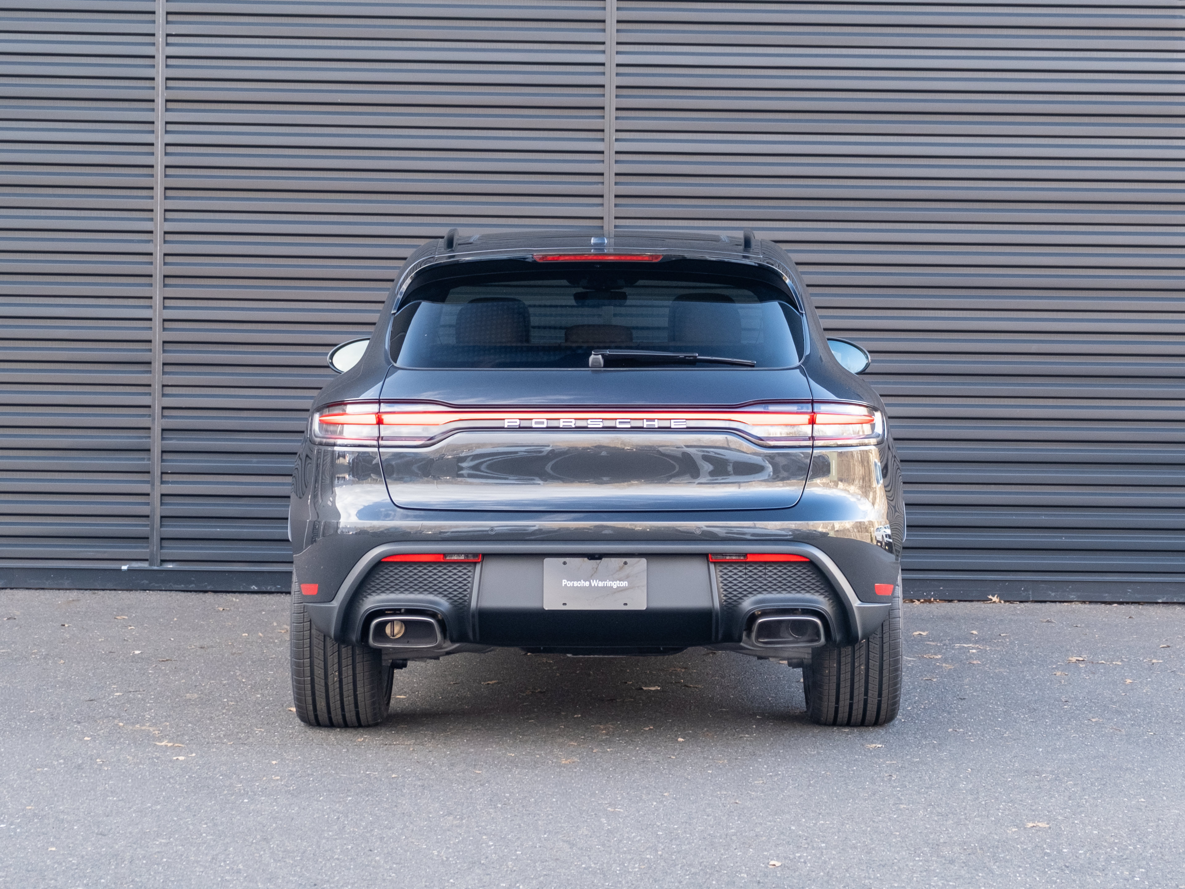 Certified 2026 Porsche Macan AWD/4WD image 7