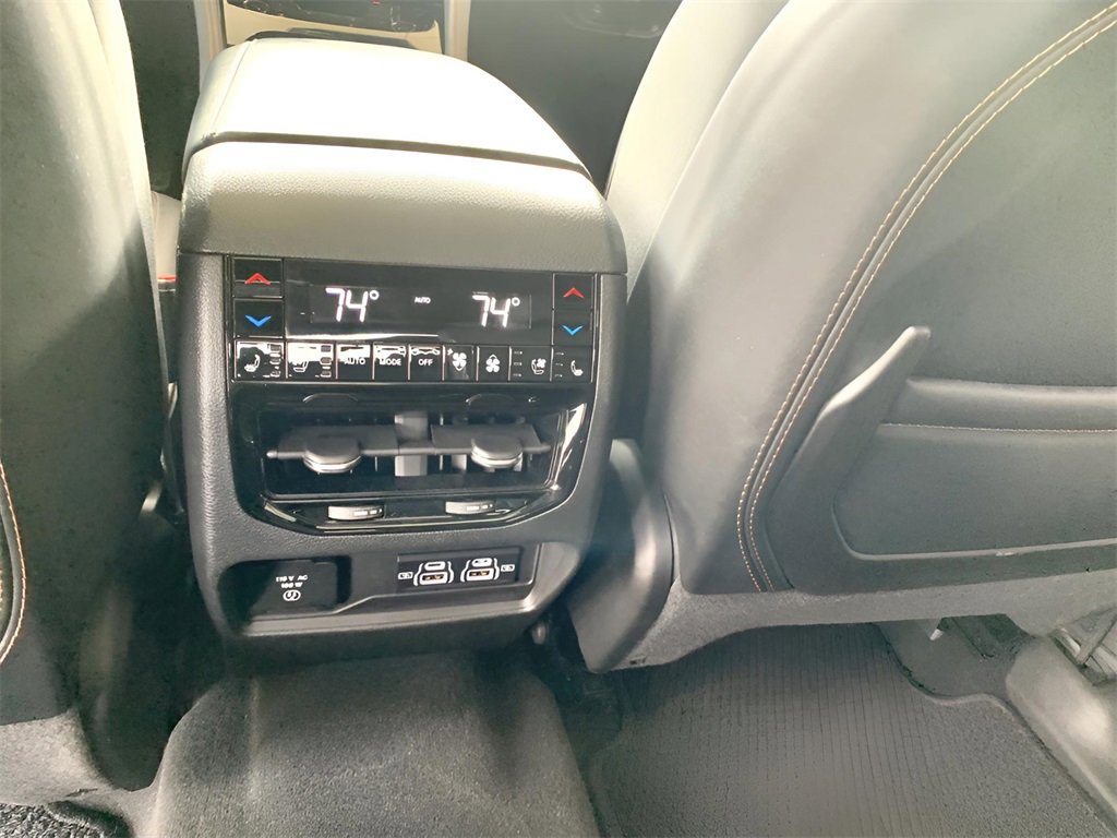Used 2023 Jeep Grand Cherokee L Summit image 21