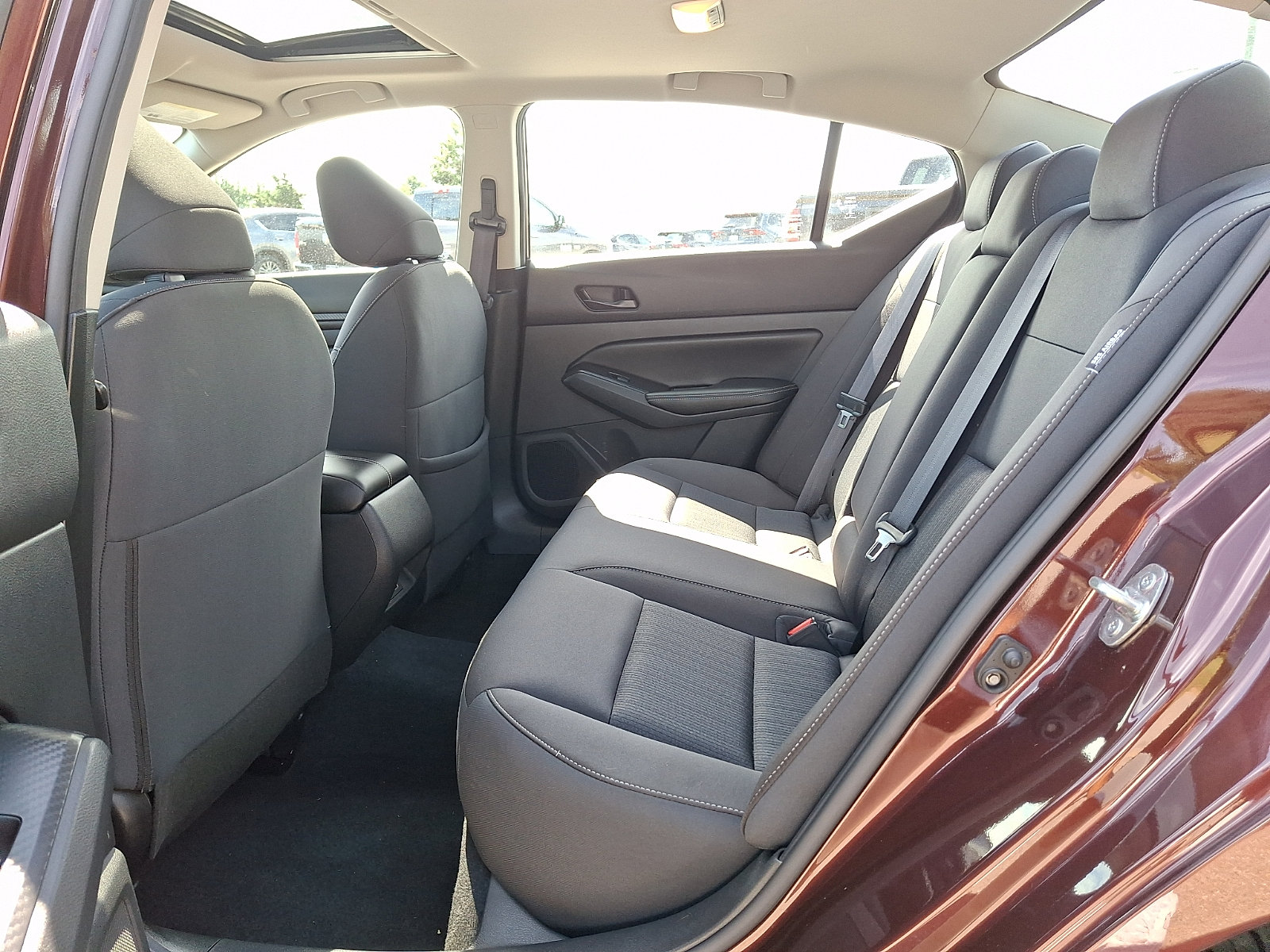Used 2024 Nissan Altima 2.5 SV w/ SV Premium Package FWD image 12