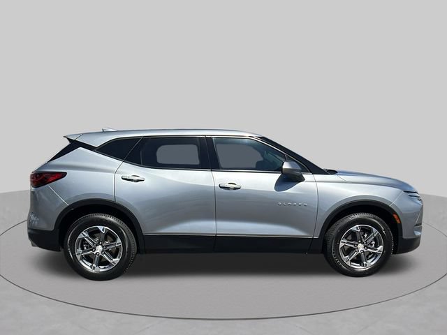 Used 2023 Chevrolet Blazer LT w/ LPO, Cargo Package AWD/4WD image 2