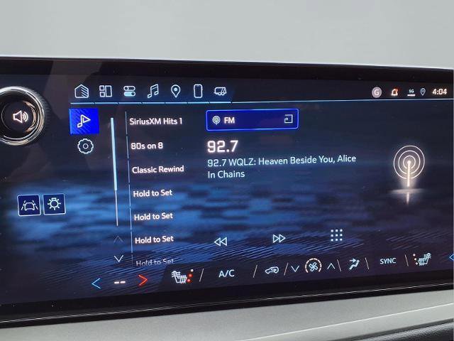 Used 2025 Chevrolet Traverse LT w/ LPO, Floor Liner Package FWD image 7