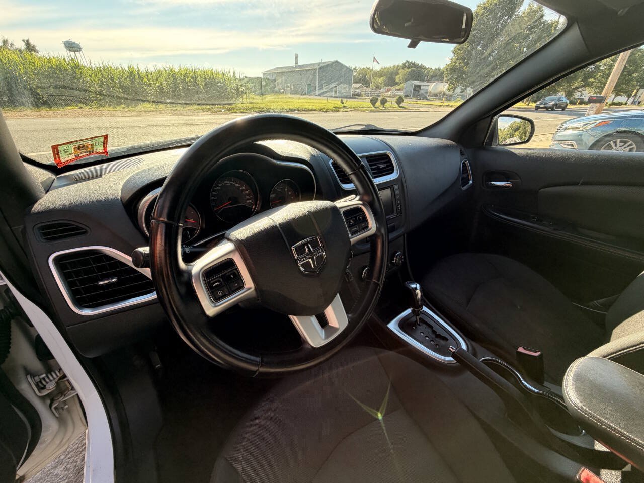 Used 2012 Dodge Avenger SXT FWD image 10