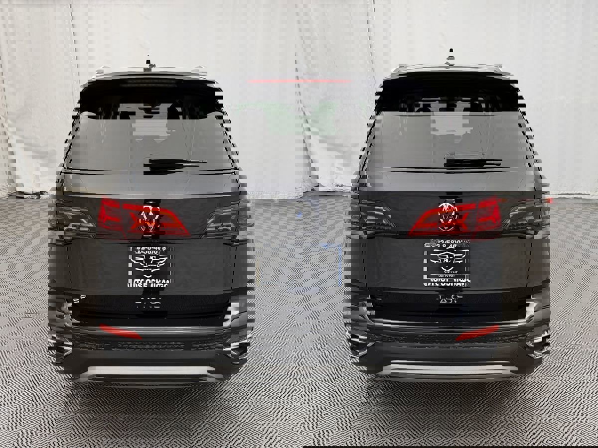 Used 2024 Volkswagen Taos SE FWD image 6