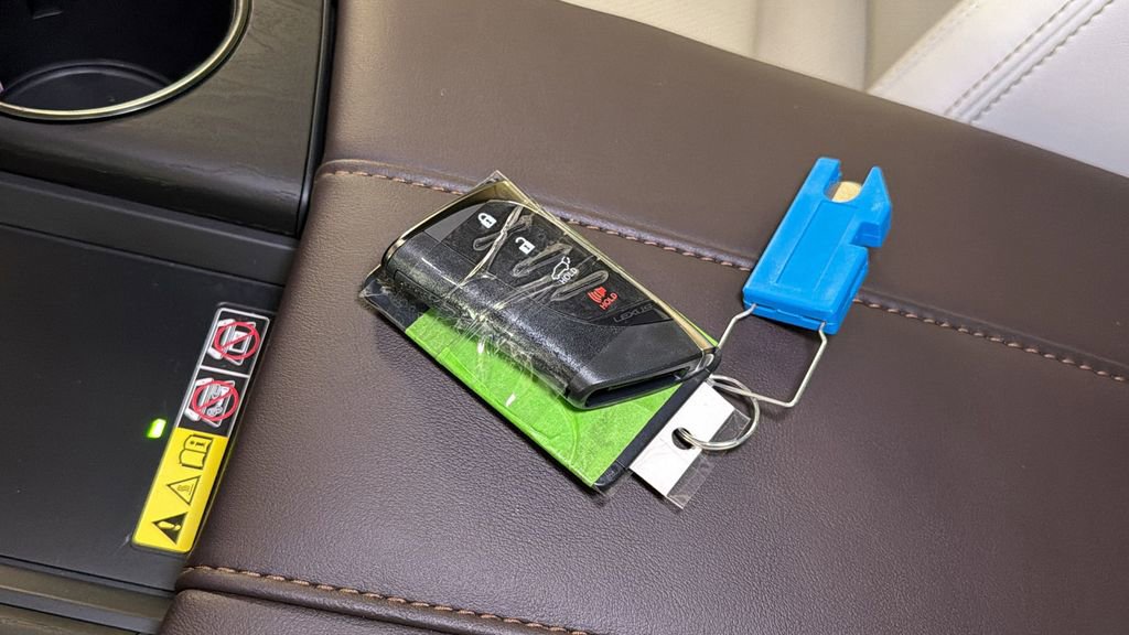 Certified 2024 Lexus LX 600 4WD w/ Appearance Package image 42