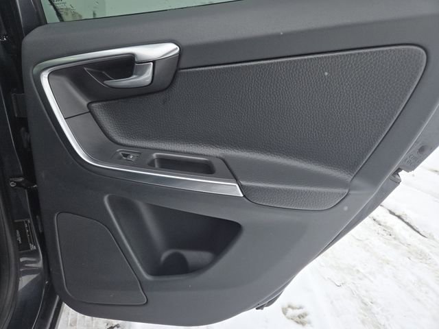 Used 2012 Volvo XC60 3.2 Premier image 22