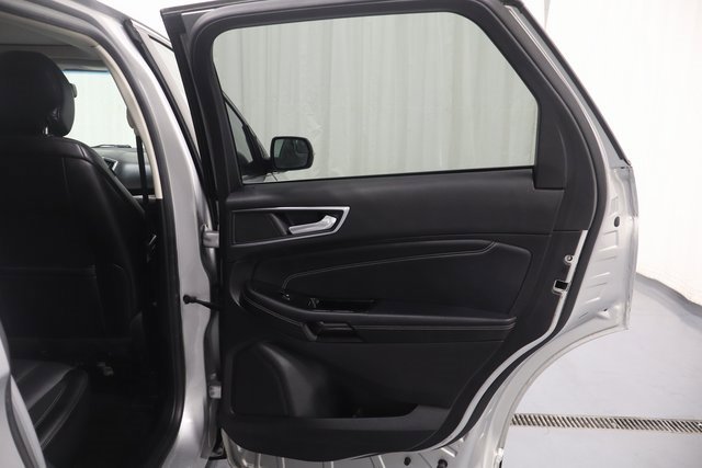Used 2018 Ford Edge Titanium w/ Equipment Group 301A image 15